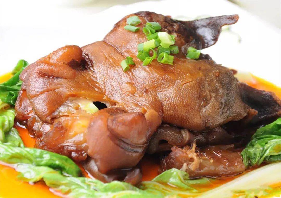 扒烧牛掌