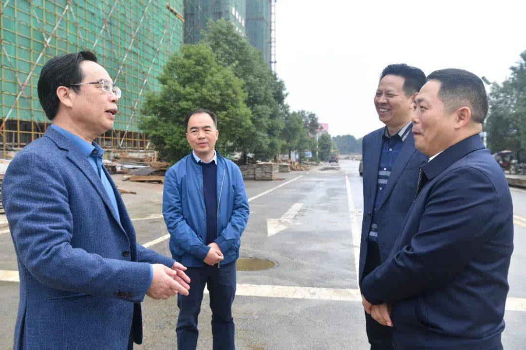 吴震走访调研重点企业