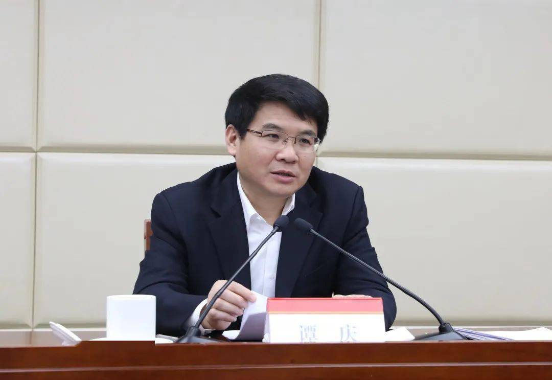 谭庆指出,耕地是粮食生产的命根子,是保障国家粮食安全的基石,是最