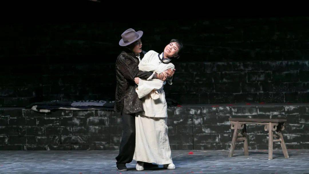 杨派经典名剧孤岛血泪新排古装沪剧半夜夫妻