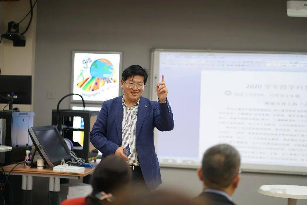 攻关项目组"跨学科融合让教育多了一种可能"研讨活动于民立中学举行