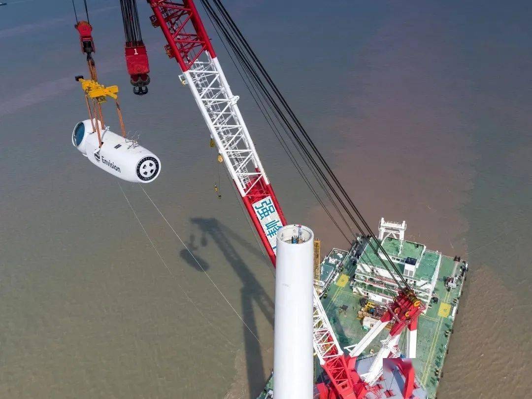 业余选手转正记浮式起重船如何进行海上风机吊装