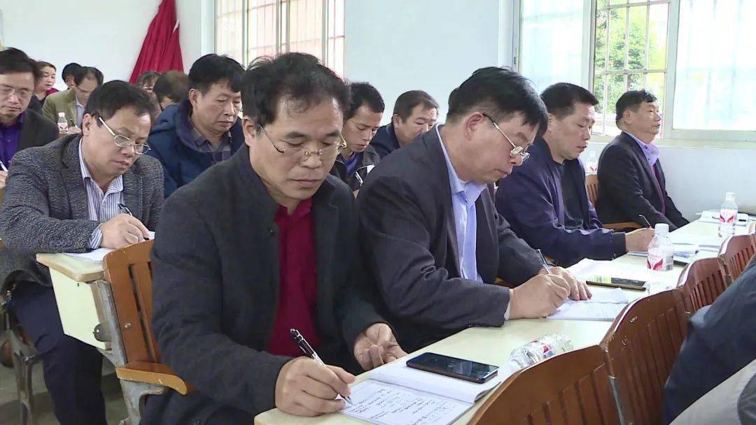 环江这场"联盟"交流活动让数学变得不一样了_东兴镇