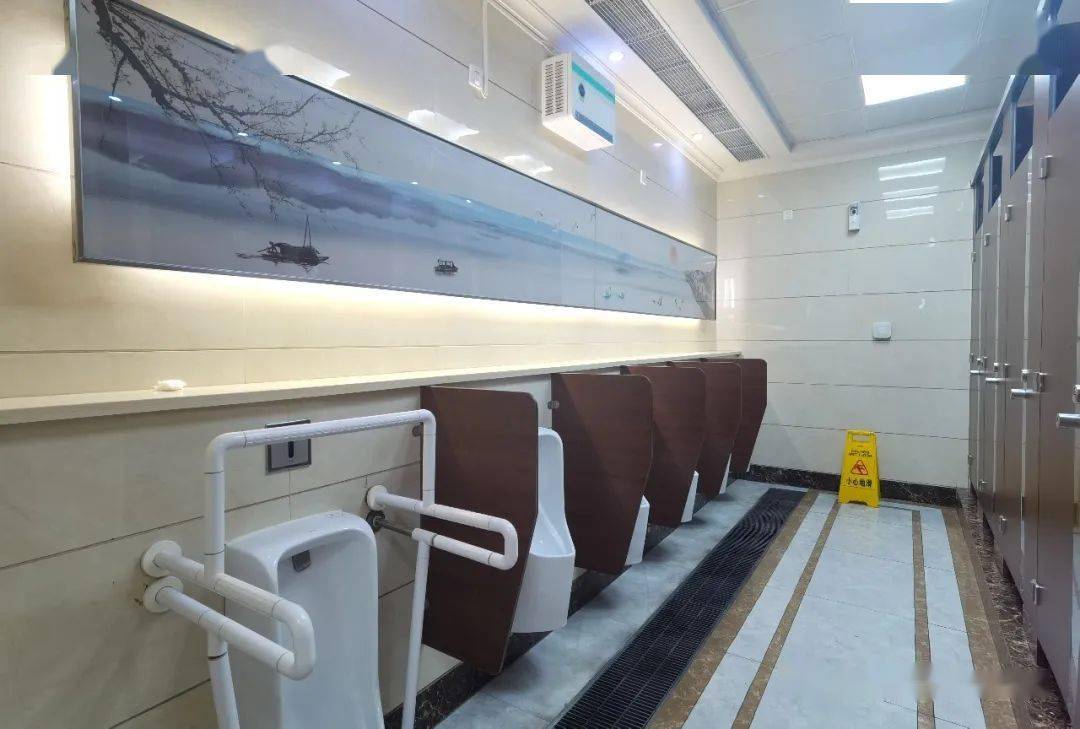 【显人文关怀 展文明形象】轨交虹桥火车站公共厕所入选2020上海"最美