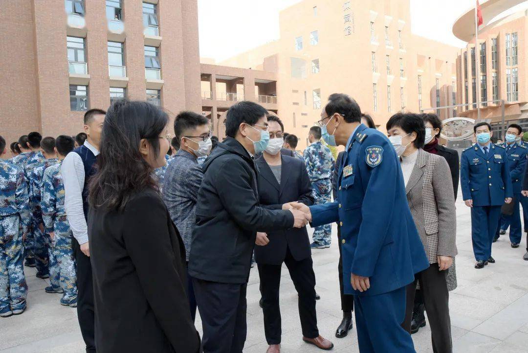 石家庄日报空军财政部教育部赴二中调研青航校建设