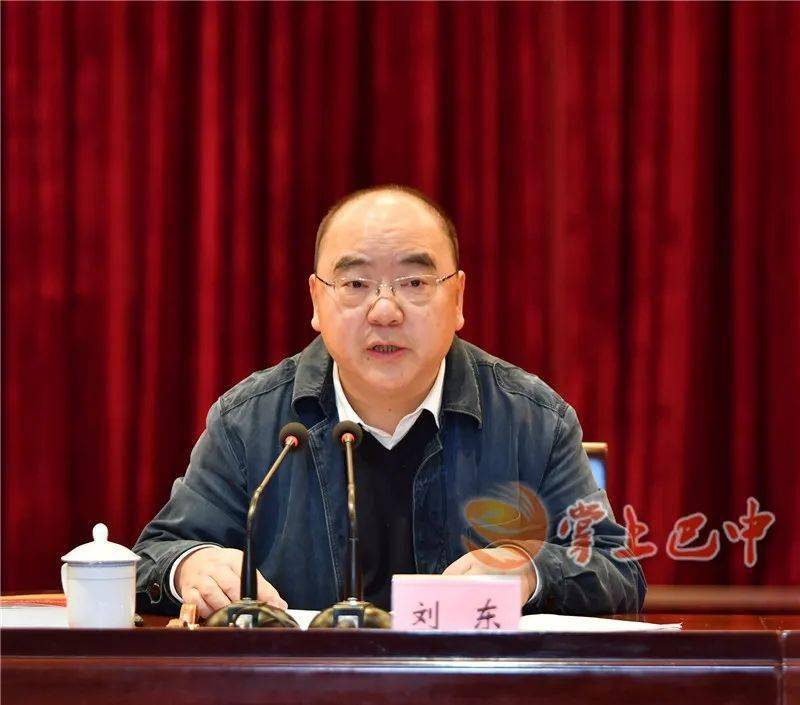 省委宣讲团成员,省科技厅厅长刘东作宣讲报告