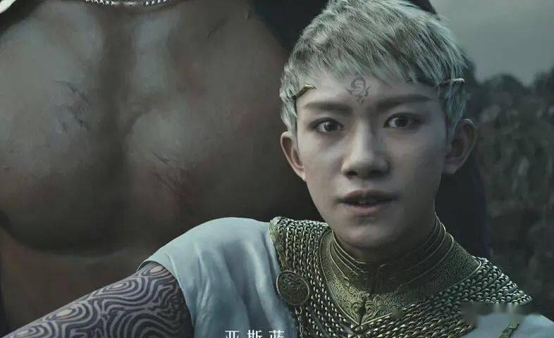 易烊千玺红了,客串出演《爵迹2,海报排位比俩队友都高!