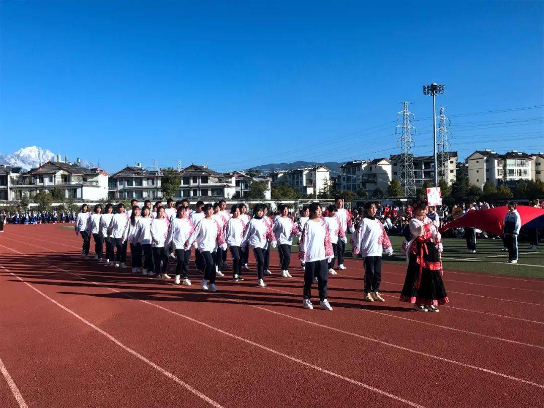 玉龙头条台前1分钟才艺表演多个竞技项目灯光舞台玉龙县一中第30届