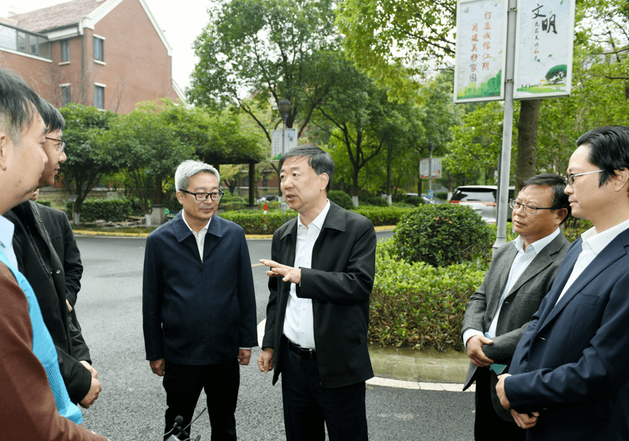 许峰检查督导文明创建挂钩网格