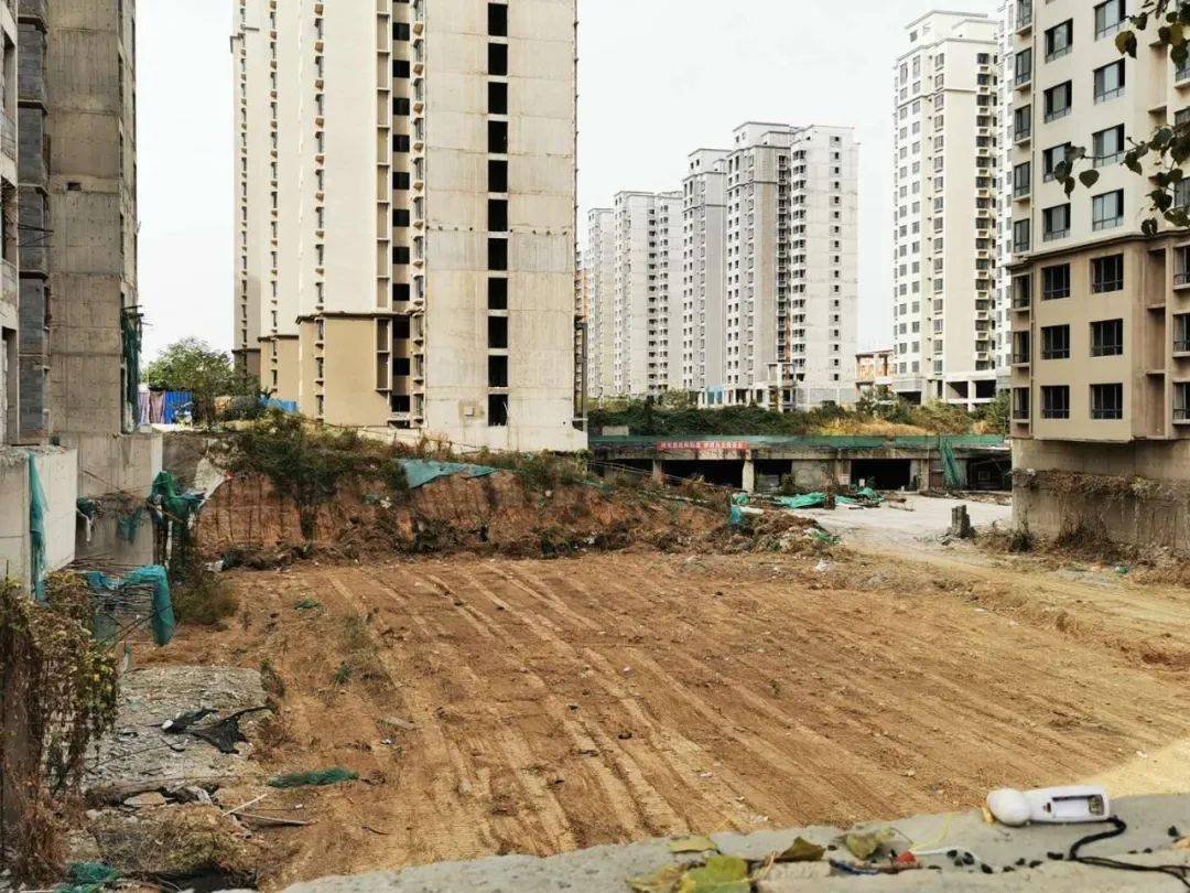 石家庄又一10年烂尾楼迎来重大进展,"清除烂尾楼"指日可待!_星湖