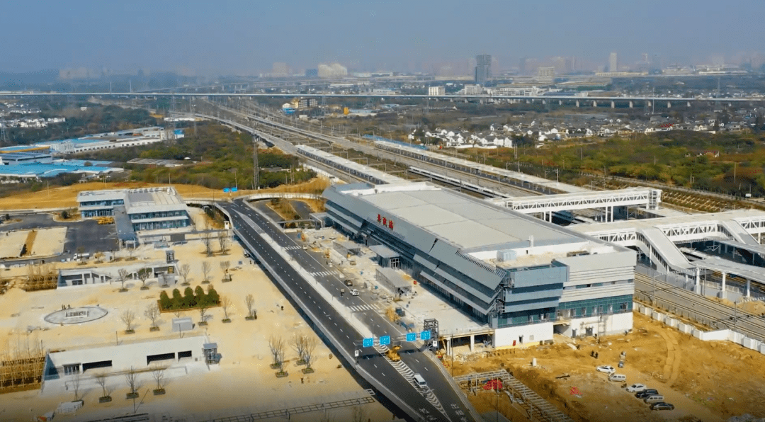 镇江人视频实拍连镇高铁丹徒站大港南站高清实景来啦