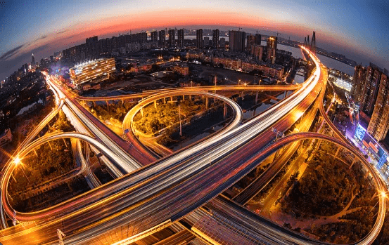 便捷交通 提速品质生活02江湾府择址城市中枢之地,拥享齐云大道,西海