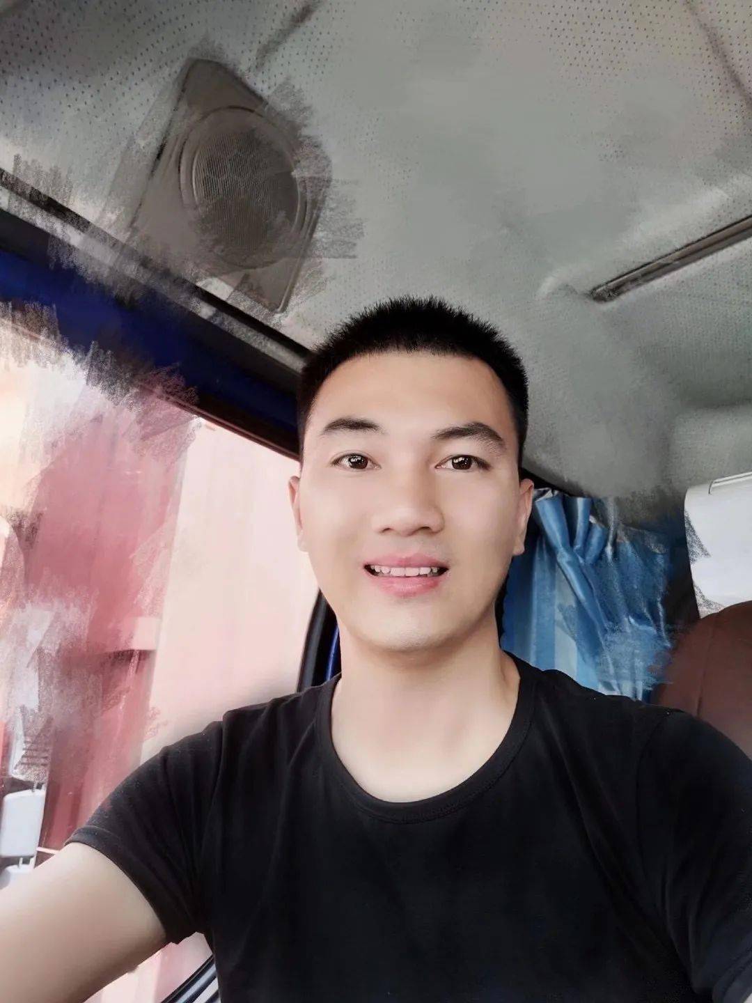 单身推荐 | 91年水瓶座东莞boy,不烟不酒阳光小帅哥!_家庭