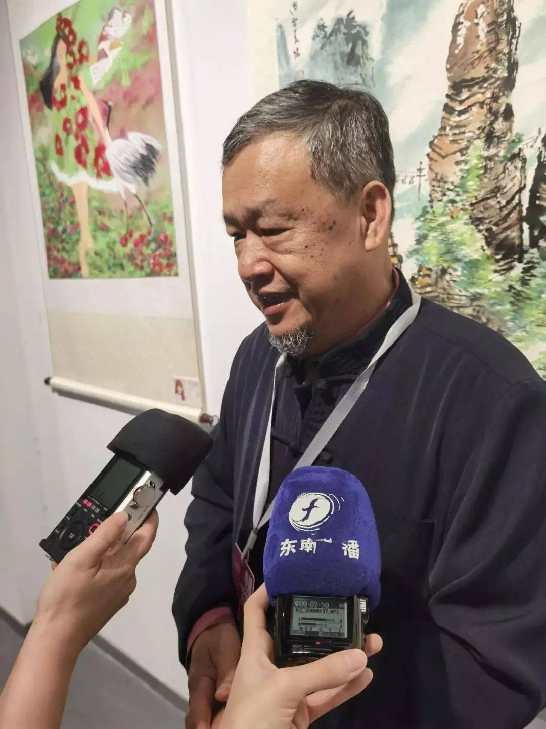 "李沃源先生说,"画的主题是登峰,对我,对收藏者,对大家都是很好的