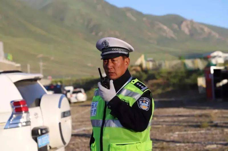 {身边的榜样}平安路上藏青蓝丨桑丁