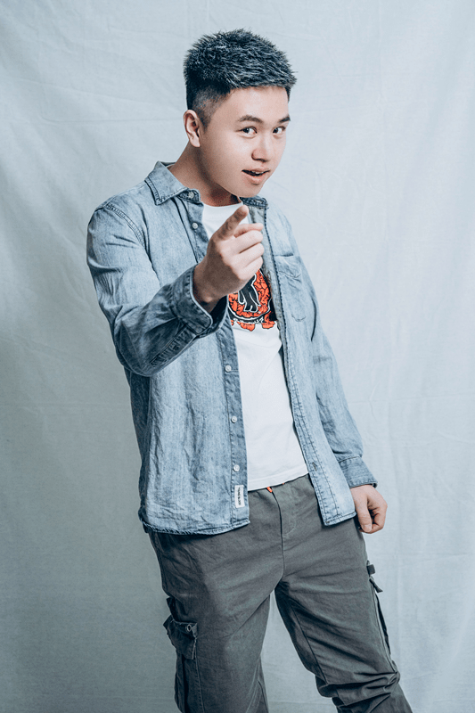 "唱响宁夏山河川"演唱会等演出项目的策划及艺人统筹周建军《看大戏