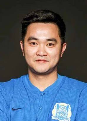 主教练-吴荣辉去年9月,为响应国家号召,促进中国女足职业俱乐部建设