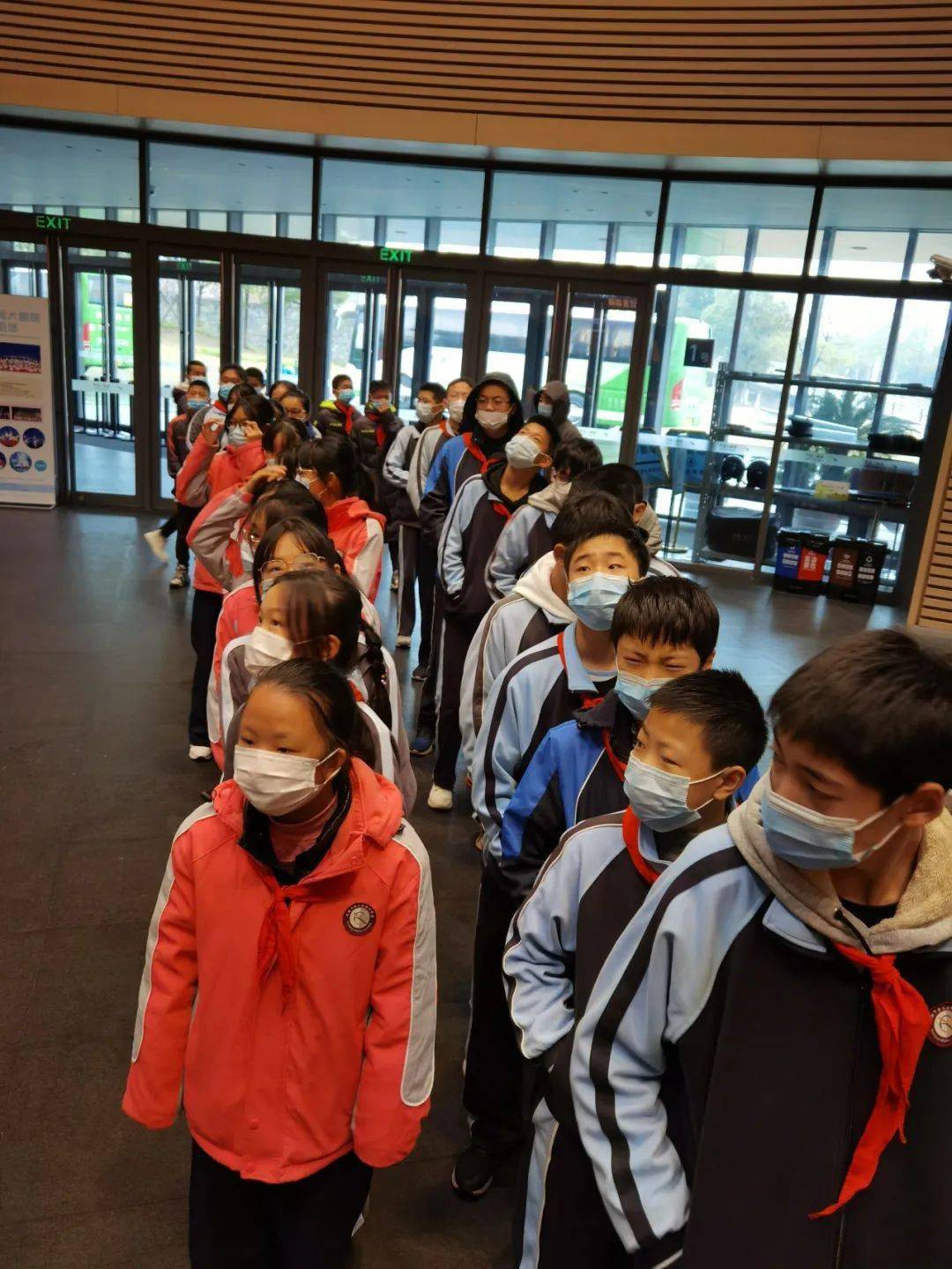 多彩徐中想说爱您其实很容易徐行中学2020年秋季保利大剧院观演活动