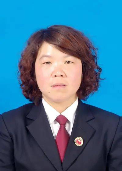 杨松丽,女,现年45岁,中共党员,现任义马市人民检察院专职检委会委员