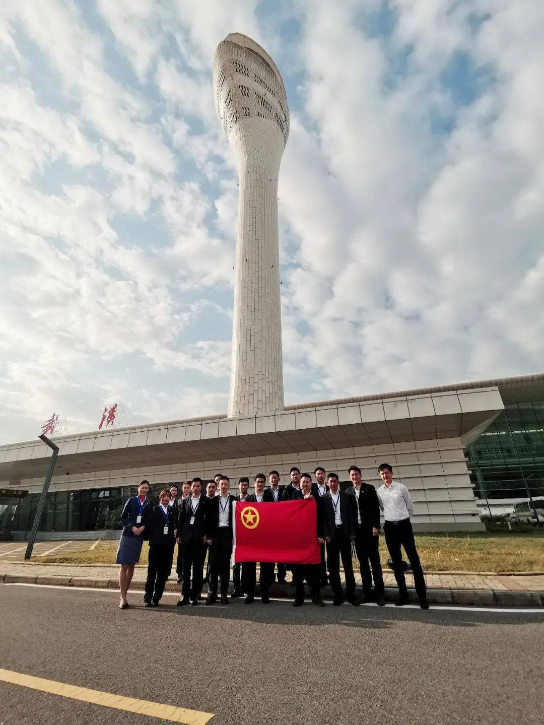 武汉天河机场塔台图片