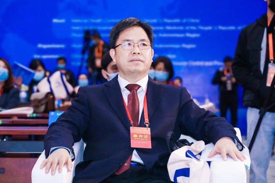 莫雷诺·费尔南多)先生与自治区卫生健康委副主任庞军先生先后致辞