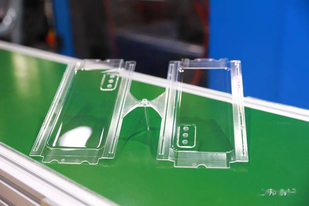 住友推出全新压缩注塑设备克服摄像头火山口缩水问题