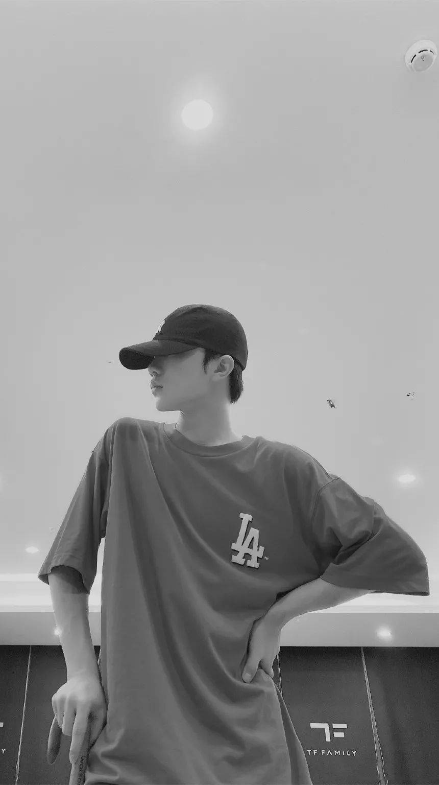 手机壁纸苏新皓