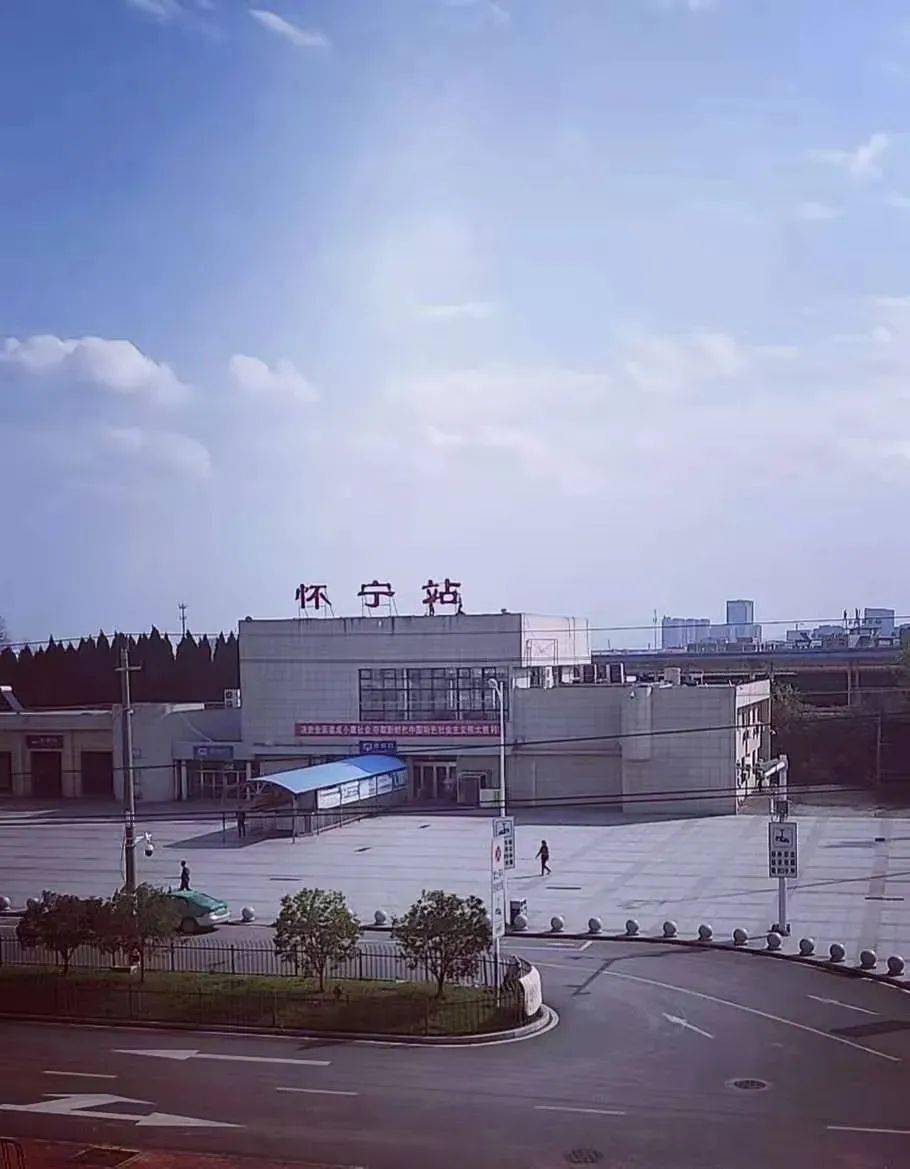 月光下的月台你好怀宁站