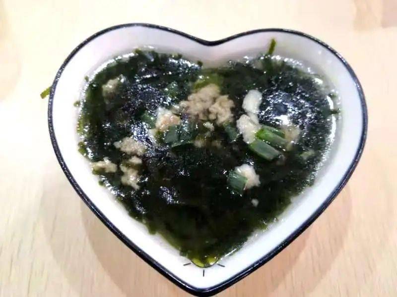 海藻肉丝汤鱼香肉丝西兰花鸡蛋羹软米饭11月23日 星期一11月23日-11月