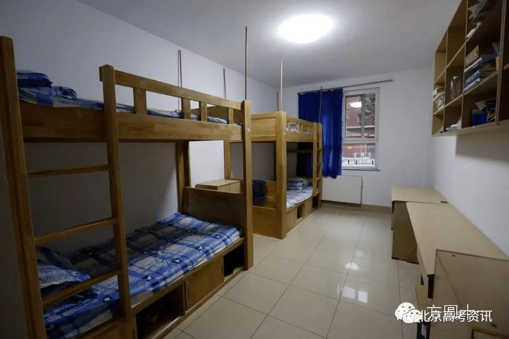 第三期投票结果:投票人数6267人,top1:牛栏山一中(3223票);top2:八一