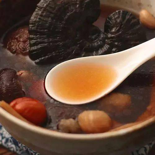 吃灵芝增智慧好颜色灵芝美容有原因