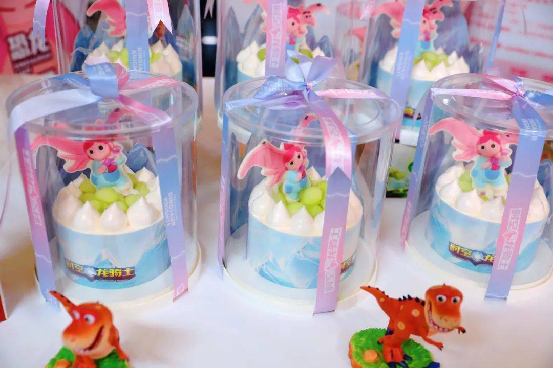 维益联名再出黑马时空龙主题蛋糕引领最潮典范