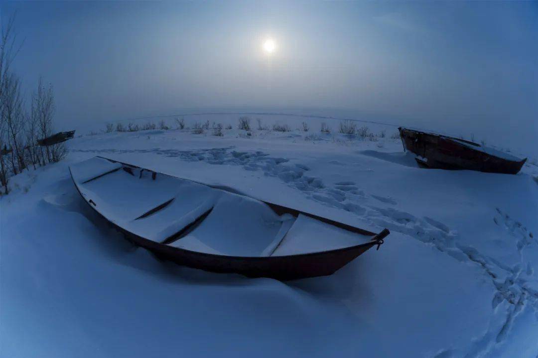 松辽盆地上的明珠还原一个真实的查干淖尔