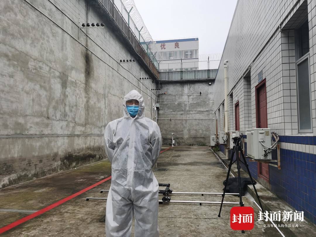 新青年上封面80后刑警张刚兑现儿时警察梦做永不卷刃的钢刀刑警