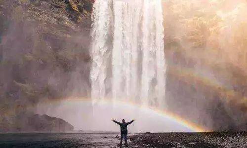 水到绝处是风景人到绝境是重生