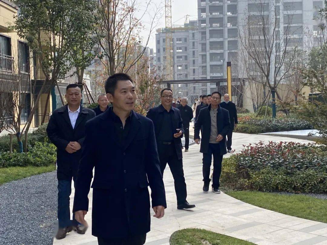 佘市长一行先后考察了南通二建空港项目,浐灞项目等地,空港项目年产值