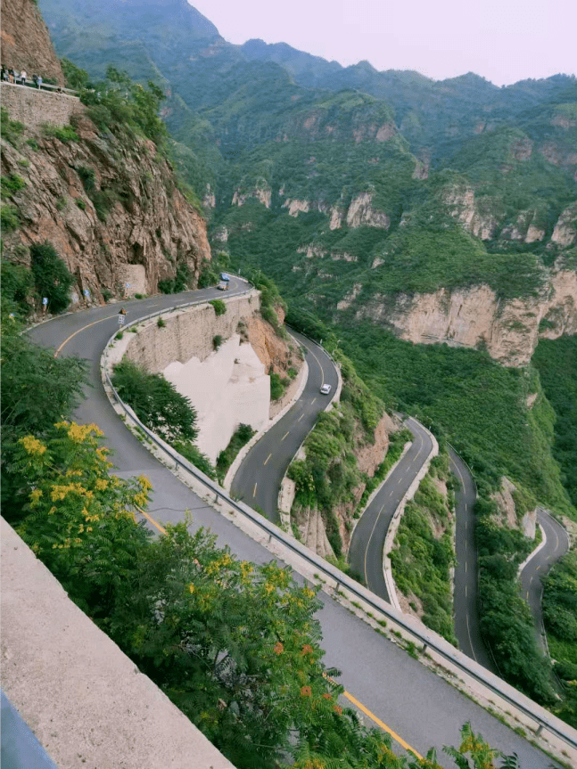 摄影:李行 地点:坡峰岭 摄影:李友田 地点:霞云岭 摄影:康智 地点