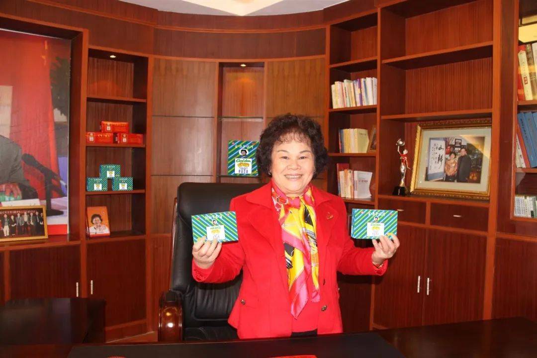 广西金嗓子集团董事长江佩珍.图据金嗓子集团官网