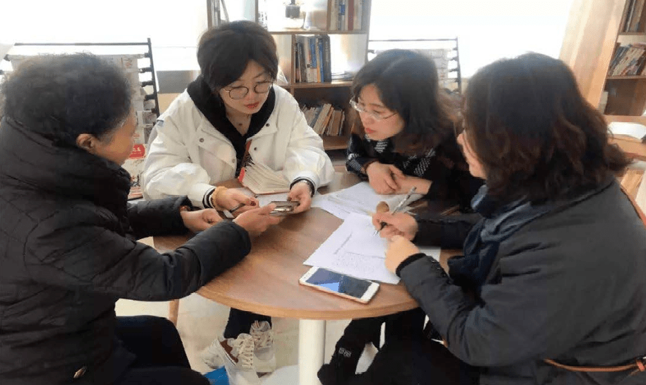奇山街道塔山社区社会工作参与社区治理的现场,对芝罘区