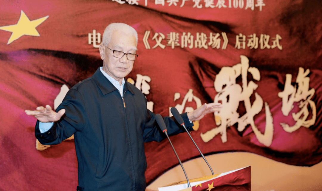 月23日刊登了《革命需要什么就经营什么》,讲述的是秦邦礼同志的事迹