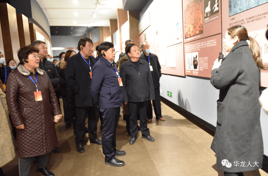 区人大常委会主任王庆恩表示,代表视察是代表知情知政,履行职务的重要