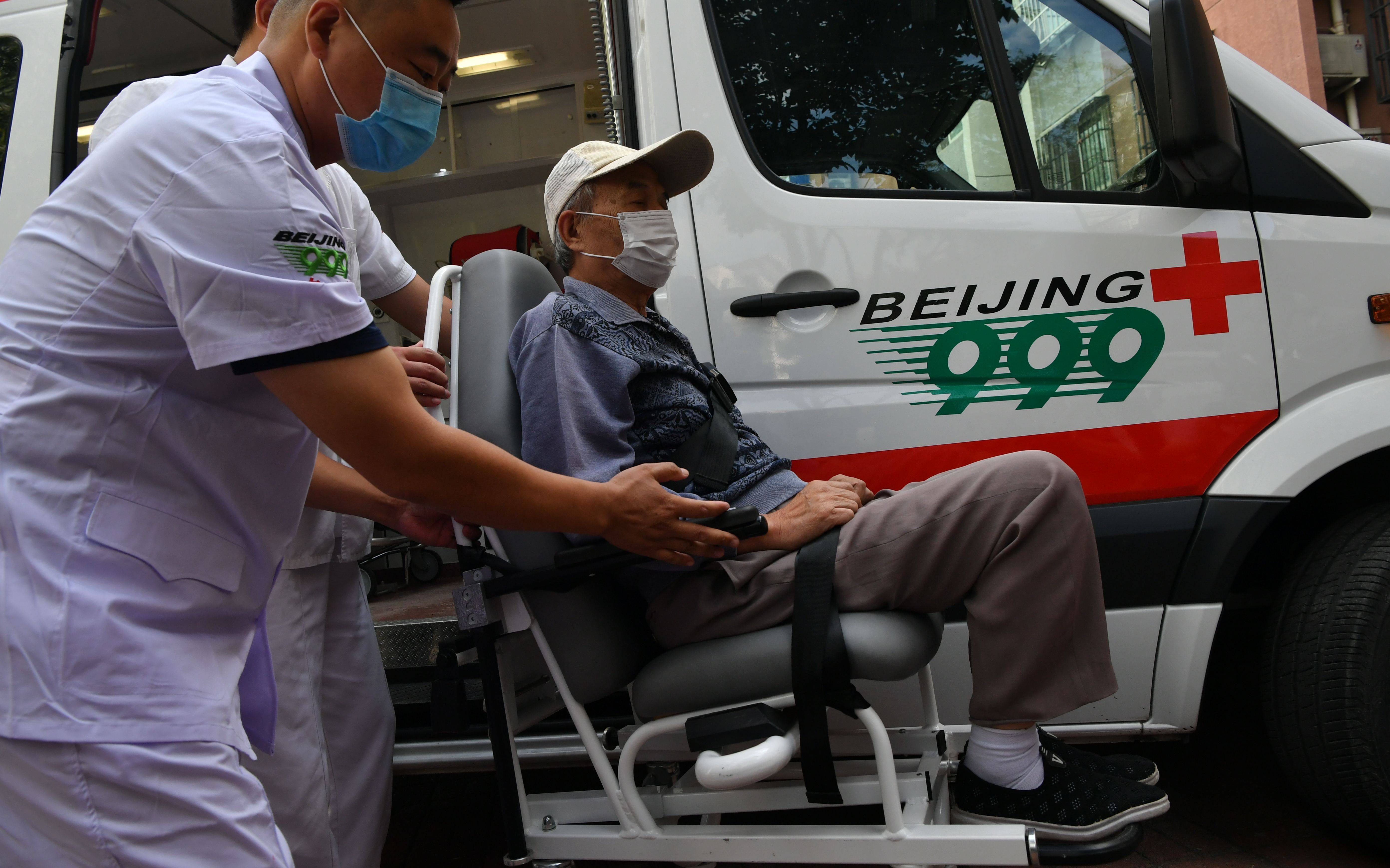 急救抬担架费用政府买单惠及患者增益民生