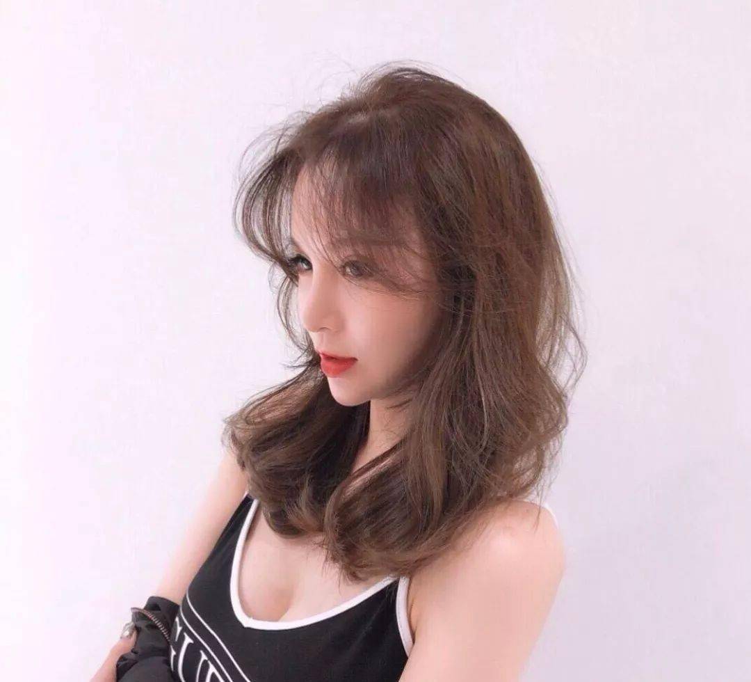 2020流行"热烫发"