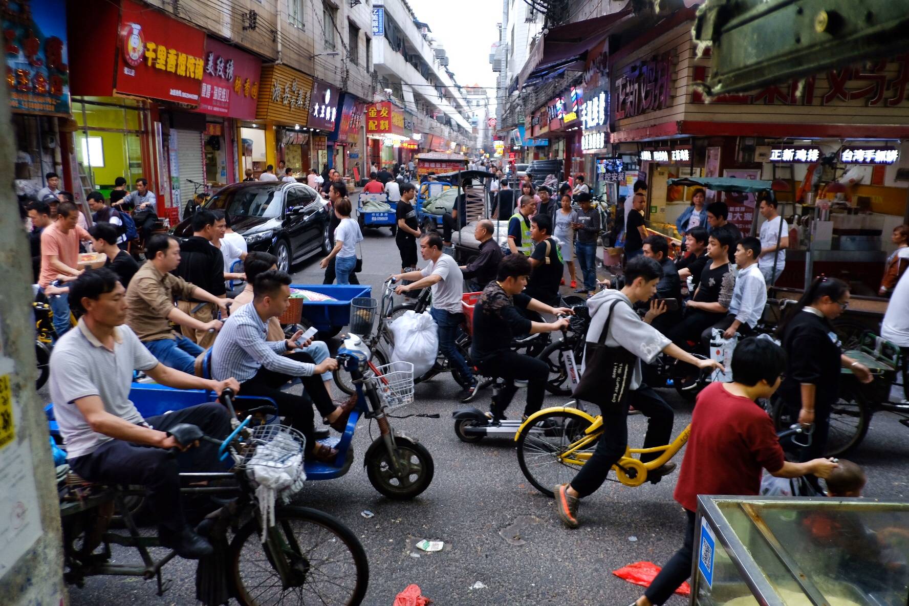 广州迎最贵城中村改造,排长龙招工的"湖北制衣村"何去何从