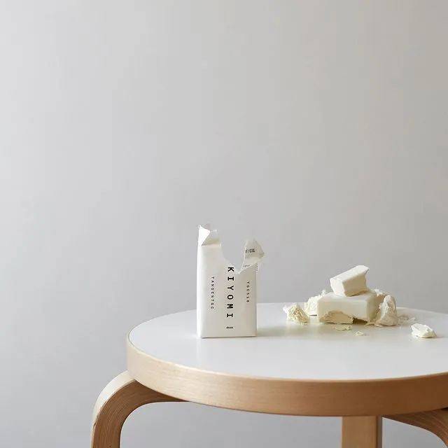 谁说极简风,性冷淡要过时了?这6个小众品牌的ins偏要给你好看_aesop