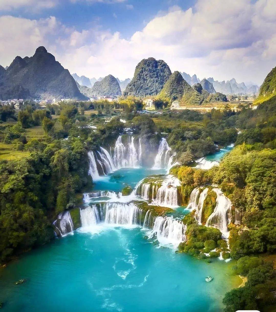 万达惠选广西巴马今年最最最绝美的线路它来了广西南宁巴马德天大瀑布