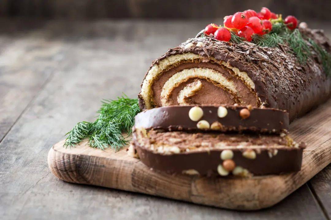 圣诞木柴蛋糕上市啦!造型越奇特,新一年好运就越多?