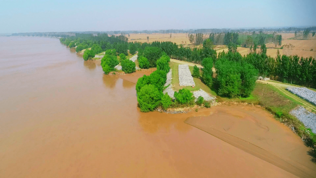 黄河大堤生态带,沿文岩渠生态带,沿天然渠生态带建设,打造生态封丘