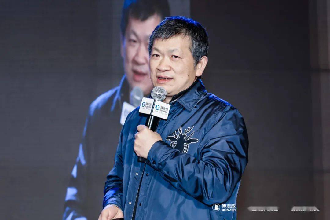 在hrd悦享汇启动仪式上,博志成联合创始人,g50董事长俱乐部会长黄博文