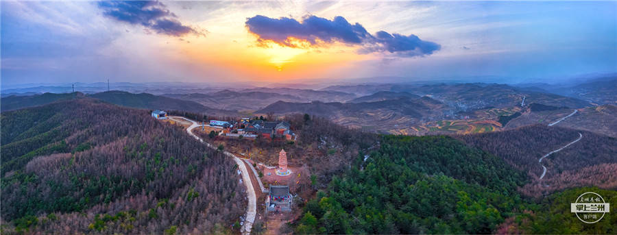 齐寿山,古名嶓冢山,崦嵫山,云台山,位于天水市秦州区,系秦岭迭山延脉